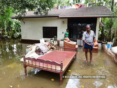 केरल बाढ़: ₹15 हजार में घर, ₹20 हजार में कुओं की सफाई