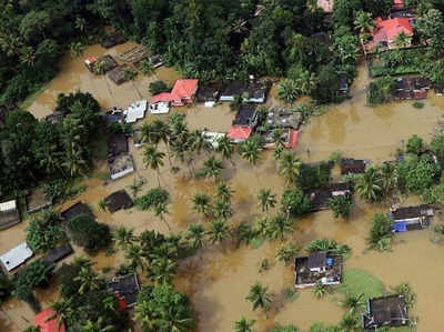 भीषण बाढ़: अपने पैरों पर वापस खड़े होते केरल में बीमा कंपनियों को 1200 करोड़ रुपये के 11,000 दावे