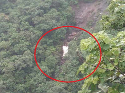 मृतांच्या नातेवाईकांची सावंतविरोधात तक्रार