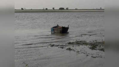 पश्चिम बंगाल: मुर्शिदाबाद में नाव पलटी, सात लोग गायब