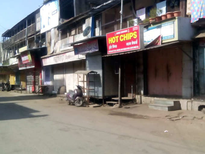 Shops-closed-in-manmad