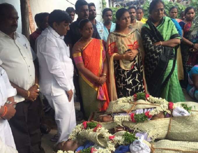 బాధితులకు ఎంపీ వినోద్ పరామర్శ