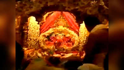 ganesh chaturthi: सिद्धिविनायकाच्या दर्शनासाठी गर्दी