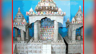आइस्क्रीमच्या काड्यांपासून बनविले मंदिर