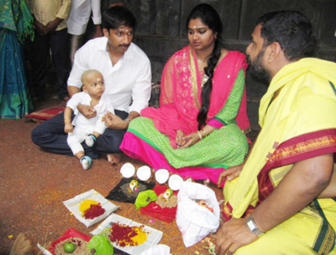 gopichand with family