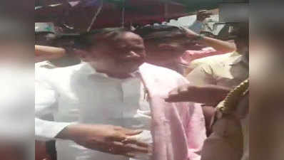 तमिलनाडु: गणपति विसर्जन मार्ग पर पुलिसवाले से भिड़े बीजेपी नेता, कहा- हिंदू विरोधी