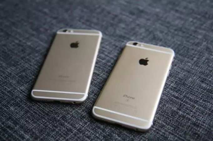  आईफोन 6 एस: ( कीमत 29,900 रुपये/32जीबी, 39,900 रुपये/128 जीबी)