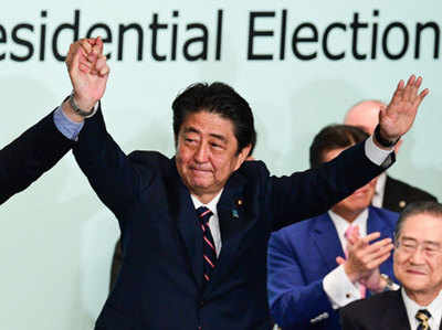 शिंजो आबे फिर से अपनी पार्टी के नेता चुने गए, प्रधानमंत्री पद पर बने रहेंगे