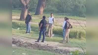 अलीगढ़: पुलिस ने मीडिया को बुलाकर किया लाइव एनकाउंटर