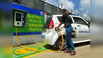 इलेक्ट्रिक वाहनांसाठी ५०० चार्जिंग स्टेशने