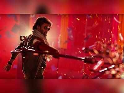 Petta Update: கார்த்திக் சுப்புராஜ் படத்தில் கைதியாக நடிக்கும் ரஜினிகாந்த்!!