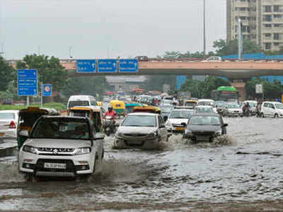 दिल्ली-NCR में दिनभर होती रही  रिमझिम बारिश, जगह-जगह  जलजमाव