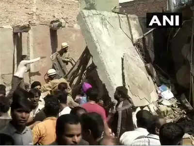 दिल्ली: अशोक विहारमध्ये इमारत कोसळली; ५ मृत्यूमुखी