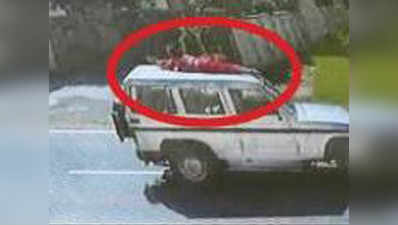 पंजाब पुलिस ने महिला को गाड़ी की छत पर बांधकर घुमाया