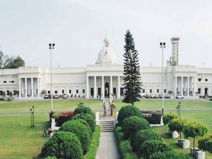 ​IIT Roorkee