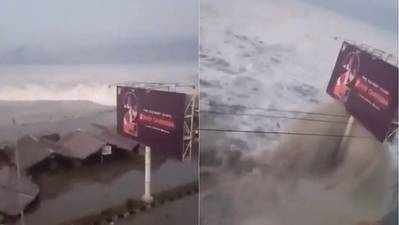 Indonesia Tsunami: இந்தோனேசியாவைத் தாக்கியது பயங்கர சுனாமி!!