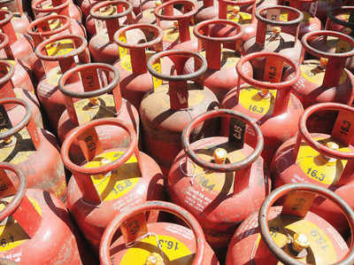 मेथेनॉल मिलाकर LPG बेचने की तैयारी, 100 रुपये कम होगी सिलिंडर की कॉस्ट!