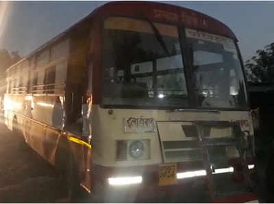 डग्गामार रोडवेज बस को धक्का लगा रहे यात्रियों को ट्रक ने कुचला, 6 की मौत
