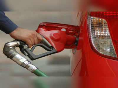Petrol Price Today: ఇంధన ధరలు పైపైకే.. ఢిల్లీలో రూ.84కి చేరువలో పెట్రోలు