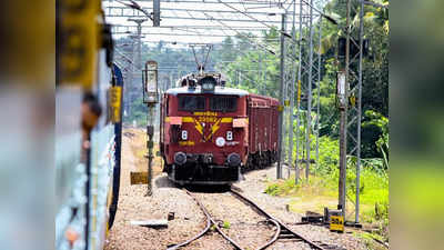 दिल्ली: अब रात में पटरी पर दौड़ेगी कूड़ा स्पेशल ट्रेन