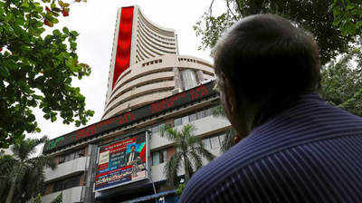 Stock Market Today: రూపాయి విలవిల.. నష్టాల్లోకి స్టాక్‌మార్కెట్లు!