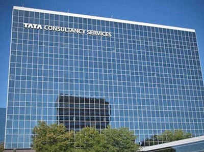 कर्मचारी ने सोशल मीडिया पर दी रेप की धमकी, TCS ने निकाला