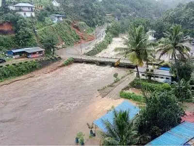 केरळः पावसाचा इशारा; ४ धरणाचे दरवाजे उघडले