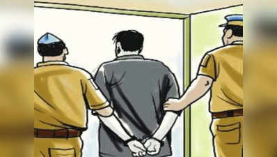 सोनभद्र: स्कूल जा रही नाबालिग लड़की को बक्से में किया कैद, गिरफ्तार