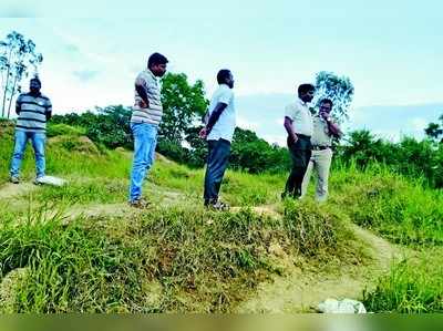 ಸಾವಿರಾರು ಟನ್‌ ಮರಳು ವಶ