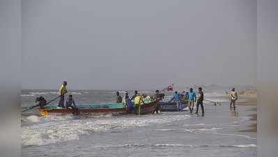 குமரியிலிருந்து மீன்பிக்கச் சென்ற மீனவர்கள் கரை திரும்பினர் - நிம்மதி பெருமூச்சு விட்ட குடும்பங்கள்