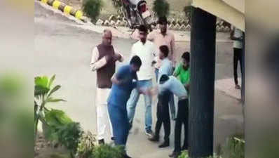 एमपी: टोल कर्मचारी ने बीजेपी सांसद से मांगा आई-कार्ड, समर्थकों ने की पिटाई