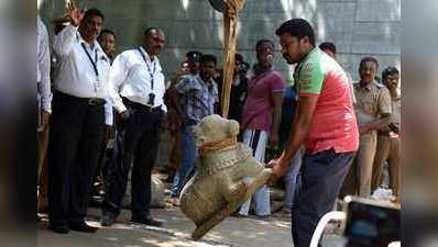 ரன்வீா் ஷாவின் நண்பா் கிரண் ராவ்க்கு எதிராக லுக் அவுட் ரோட்டீஸ்