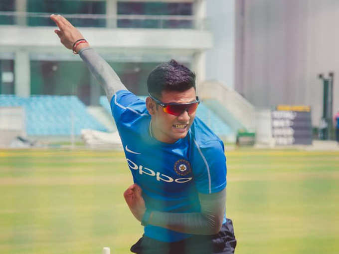 हर्ष ने चटकाए 11 विकेट