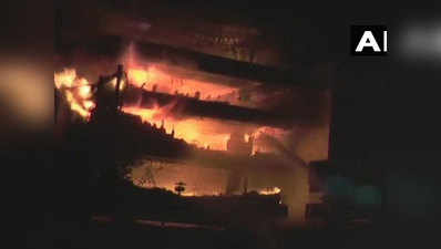 मध्य प्रदेश: मॉल में लगी भीषण आग, 7 कर्मचारी घायल, दमकल की गाड़ियां मौके पर