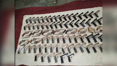 दिल्ली पुलिस ने मेरठ में पकड़ी अवैध हथियारों की फैक्ट्री