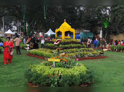 ಲೋಟಸ್‌ ಟೆಂಪಲ್‌ ಎದುರು ಸೆಲ್ಫಿ ಸಂಭ್ರಮ