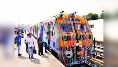 बरेलीः नई ट्रेन के मॉड्यूलर टॉइलट से चोरी हो गईं फिटिंग्स, 3 दिनों के लिए संचालन निरस्त