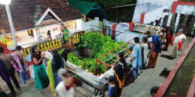 വിദ്യാരംഭത്തിനൊരുങ്ങി ദക്ഷിണ മൂകാംബികാ ക്ഷേത്രം