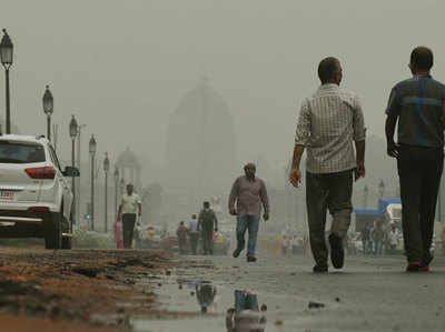 विजयदशमी के बाद और बदतर हुई दिल्ली की हवा, छाई रही धुंध