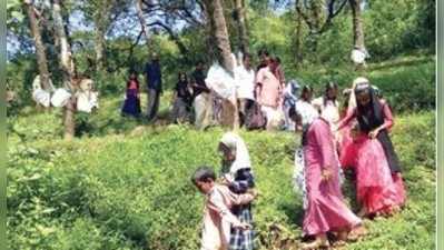 ಎಂಡೋ ಸಂತ್ರಸ್ತೆ ದಿಶಾಳ ಮನೆಯಂಗಳದಲ್ಲಿ ಬೋಧನೆ