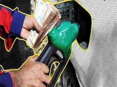 Fuel prices: पेट्रोल, डिझेलमध्ये पुन्हा दरकपात