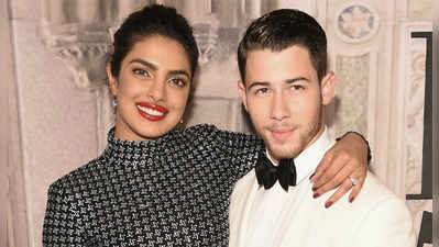 priyanka and nick: या मेसेजमुळं प्रियांका-निक जवळ आले