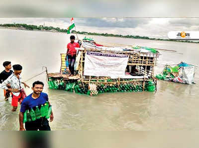 প্লাস্টিক রোধে বোতলের ভেলায় আশ্চর্য প্রচার রাজুর