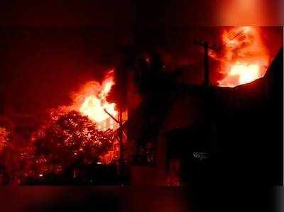 Fire in Trivandrum: തീ നിയന്ത്രണവിധേയം, സ്‌കൂളുകൾക്ക് അവധി