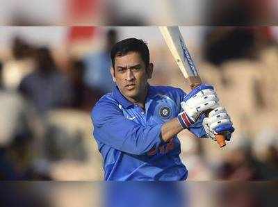 MS Dhoni: தோனி 10 ஆயிரம் ரன்களை கடந்தாரா, இல்லையா? - குழப்பத்தை தீர்த்த ஹர்சா போக்லே