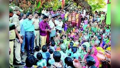 ಮತದಾನ ಬಹಿಷ್ಕಾರ: ಮನವೊಲಿಸಿದ ಡಿಸಿ