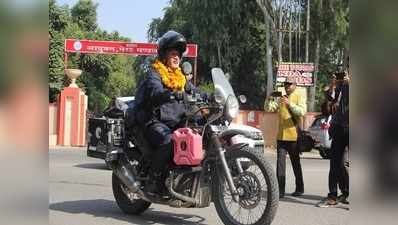 बुजुर्गों में फिटनेस का जोश भरने के लिए शरत ने बाइक से किया भारत भ्रमण