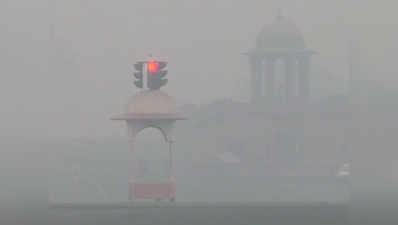 SC के आदेश के बावजूद जमकर फूटे पटाखे, खतरनाक हुई दिल्ली की हवा