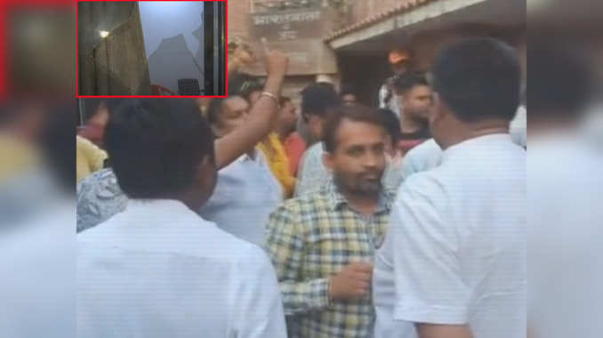 Chhattisgarh: Ruckus erupts Congress offices after argument over ticket distribution 