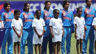 icc womens world t20: పాక్‌పై భారత్ ఫీల్డింగ్